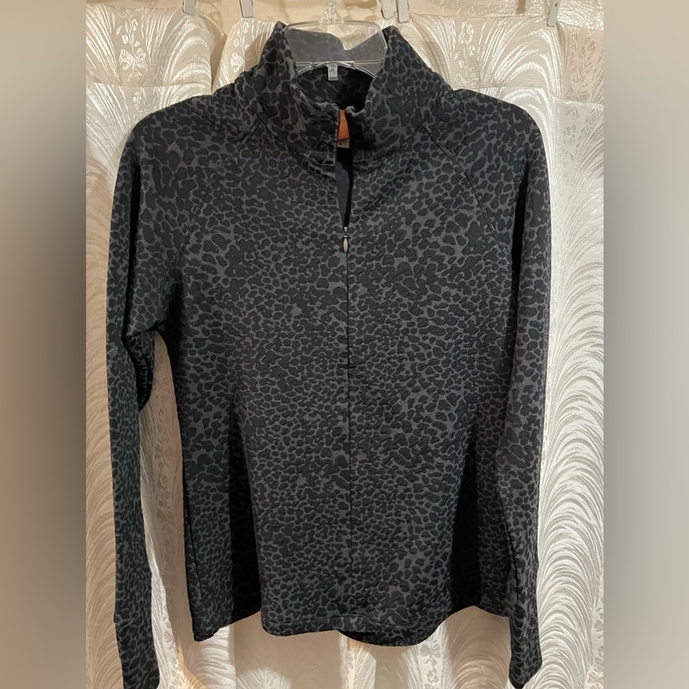 LUCY Sz M 3/4 Zip Pull Over Sweatshirt